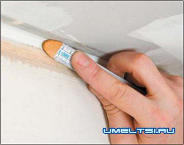 Затопили соседи. Ремонт потолка.