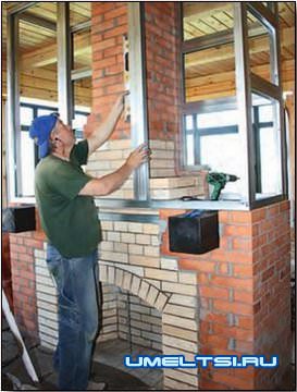 Монтаж металлических профилей и гипсокартонных панелей декоративной отделки верхней части камина. Монтаж металлических профилей и гипсокартонных панелей декоративной отделки верхней части камина.