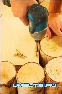 Столик на колесиках