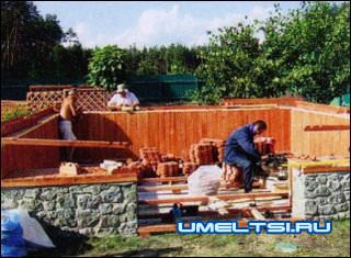 Беседка из дерева и камня Беседка из дерева и камня