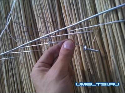 Беседка с камышовой крышей Беседка с камышовой крышей