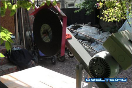 Отрезной станок по металлу