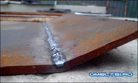 Сварной шов на плите Сварной шов на плите