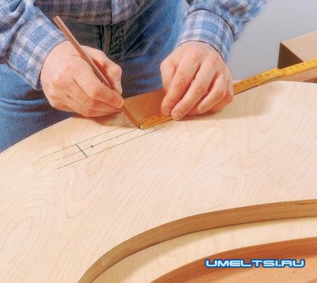 Размечаем под отверстия Размечаем под отверстия