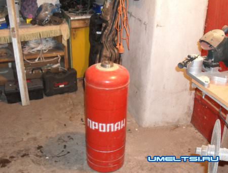 Буржуйка из газового баллона