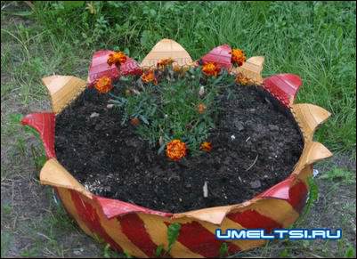 клумба из покрышек