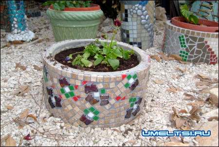 Мозаика из битой плитки Мозаика из битой плитки