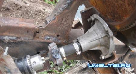 Бетономешалка своими руками с приводом от дрель-миксера Бетономешалка своими руками с приводом от дрель-миксера