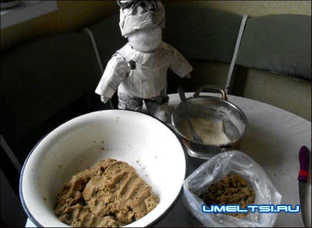 Гном из пластиковых бутылок своими руками Гном из пластиковых бутылок своими руками