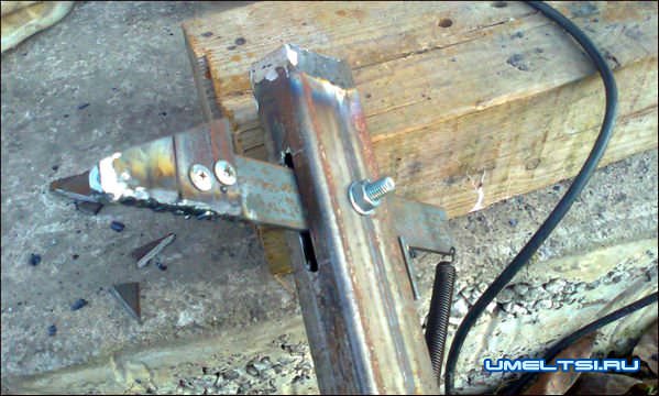 Стопор для распашных ворот Стопор для распашных ворот