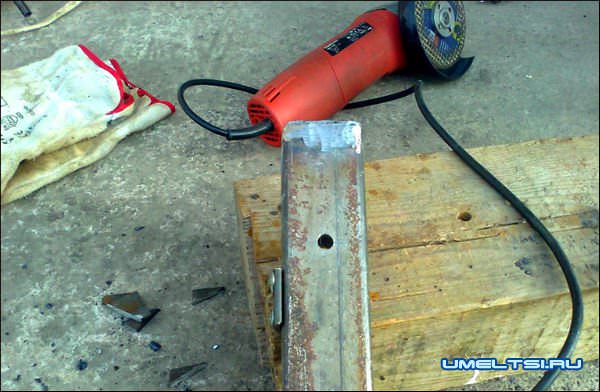 Стопор для распашных ворот Стопор для распашных ворот