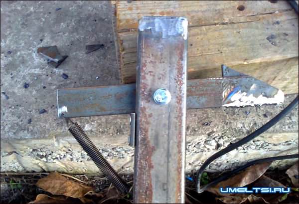 Стопор для распашных ворот Стопор для распашных ворот