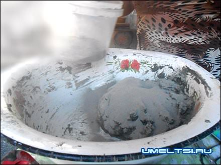 Уличный вазон-башмак Уличный вазон-башмак