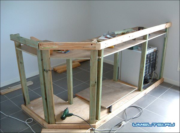 Барная стойка с проводкой Барная стойка с проводкой