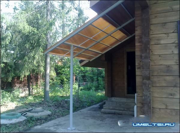 Навес над крыльцом дома фото Навес над крыльцом дома фото