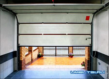 Автомобиль на даче Автомобиль на даче