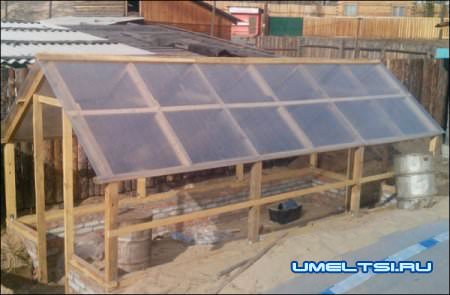 Как построить теплицу своими руками