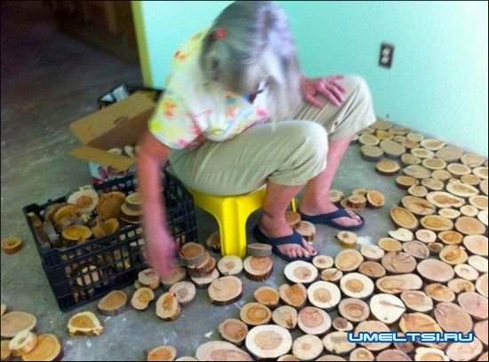 Пол из спилов дерева