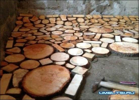 Пол из спилов дерева