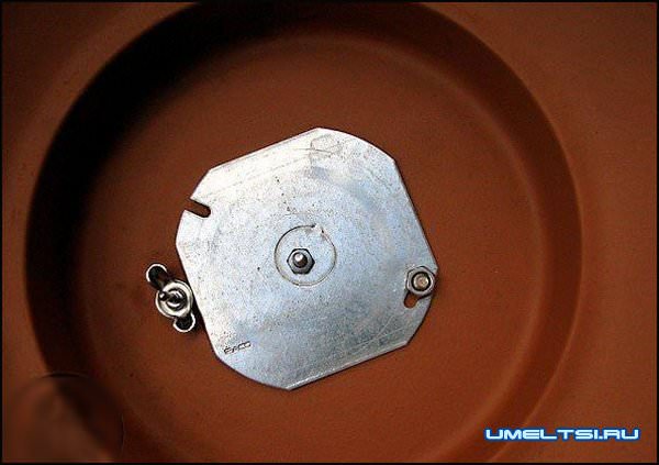 Самодельная коптильня из глиняных горшков и электроплиты Самодельная коптильня из глиняных горшков и электроплиты