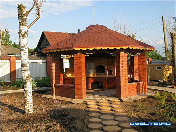 Строительство беседки со встроенным мангалом