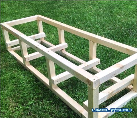 Водопад по стеклу