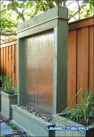 Водопад по стеклу