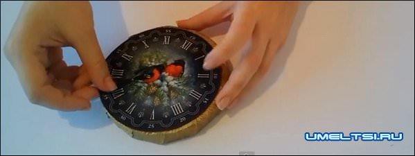 Новогодние часы своими руками-мастер класс Новогодние часы своими руками-мастер класс