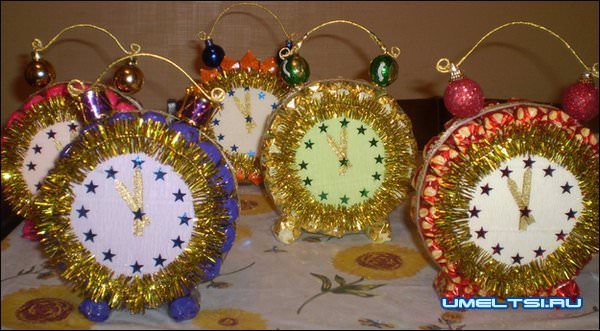 Новогодние часы своими руками Новогодние часы своими руками