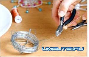 Снежинки из бисера и бусин Снежинки из бисера и бусин