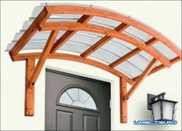 Козырек над входом в дом Козырек над входом в дом