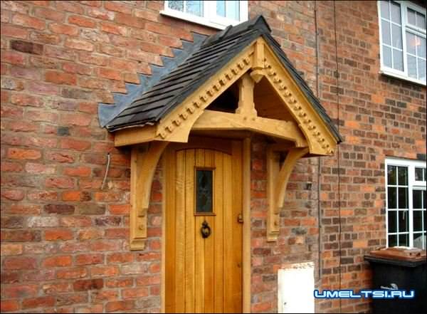 Козырек над входом в дом Козырек над входом в дом