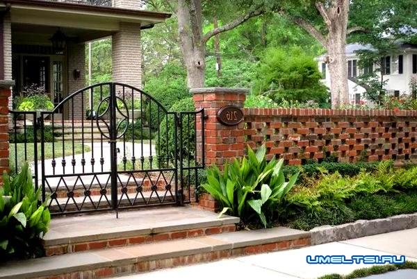 Кирпичный забор Кирпичный забор