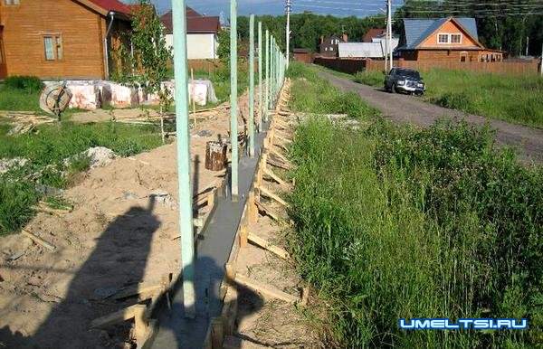 Как устанавливаются заборы Как устанавливаются заборы