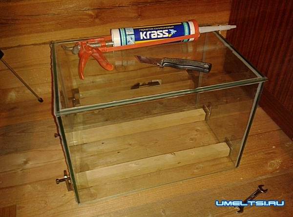 Аквариум своими руками. Приспособление для клейки: Аквариум своими руками. Приспособление для клейки:
