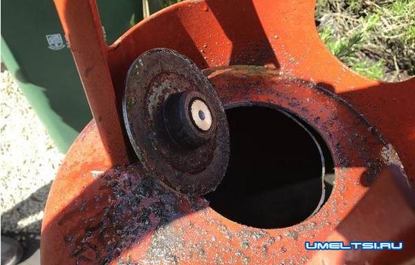 Коптильня из газовых баллонов своими руками Коптильня из газовых баллонов своими руками