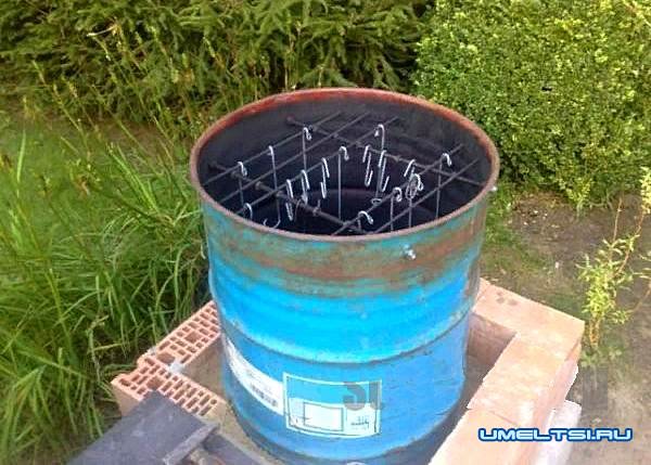 Кирпичная барбекю–коптильня своими руками-фото Кирпичная барбекю–коптильня своими руками-фото