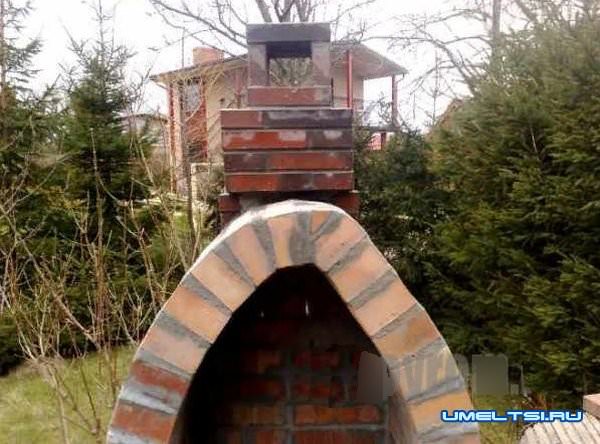 Кирпичная барбекю–коптильня своими руками-фото Кирпичная барбекю–коптильня своими руками-фото