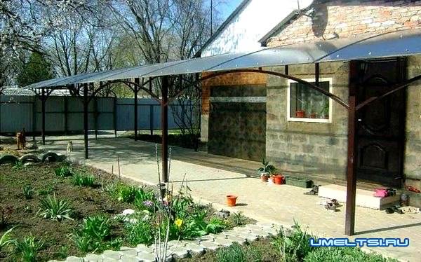 Изделия из профильной трубы-навес Изделия из профильной трубы-навес