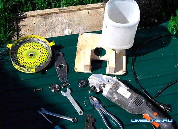 Зернодробилка из болгарки-чертежи