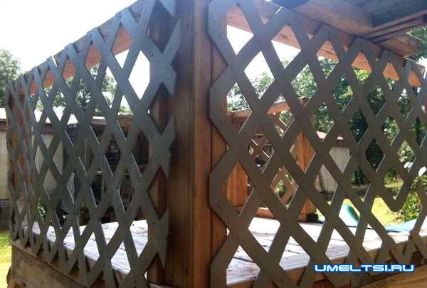 Строительство детского домика с качелями Строительство детского домика с качелями