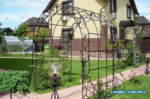 Примеры арок для роз из арматуры: фото