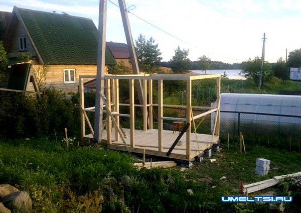 Как построить деревянную беседку