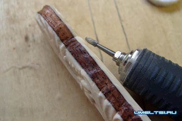 флеш-карта из дерева и кости флеш-карта из дерева и кости