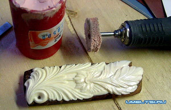 флеш-карта из дерева и кости флеш-карта из дерева и кости