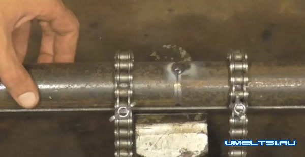 Полезное приспособление для сварки труб Полезное приспособление для сварки труб