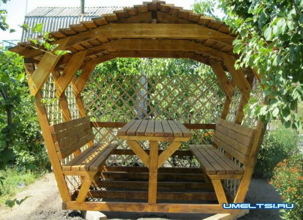 Простая беседка своими руками