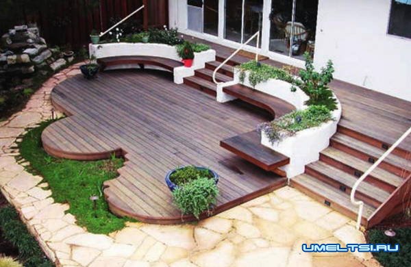 Строительство террасы в загородном доме