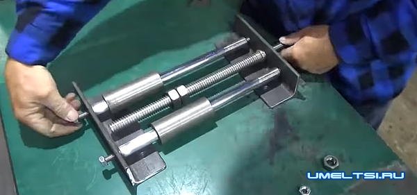 Координатный стол для сверлильного станка Координатный стол для сверлильного станка