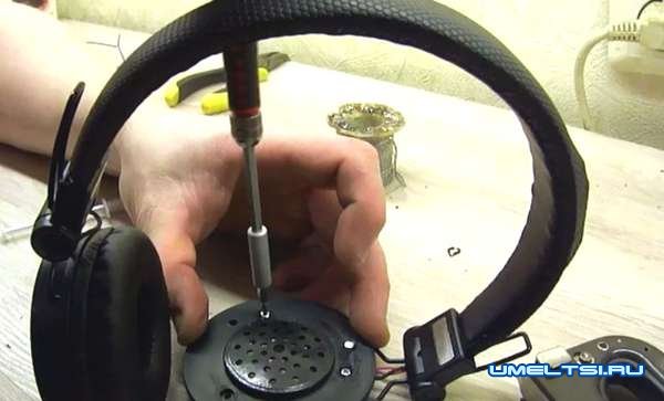 Делаем беспроводные наушники